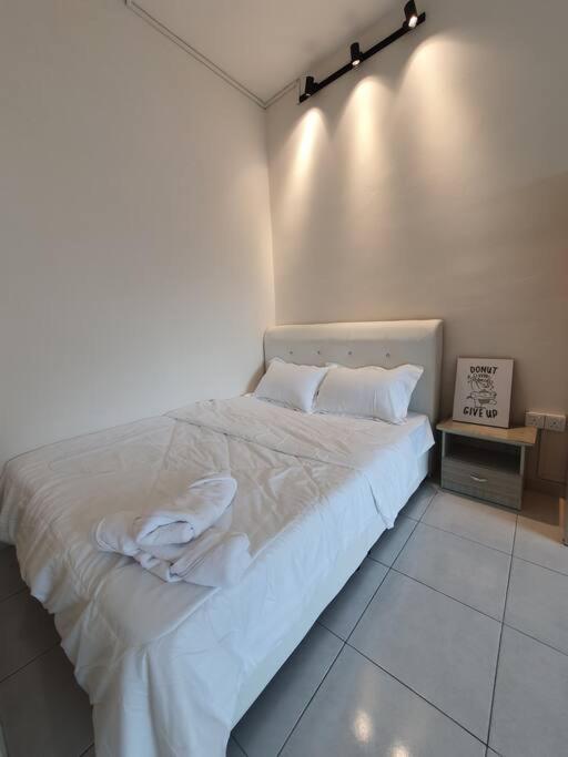 3Storey House 13Pax Family Suite Bayan Lepas Eksteriør billede